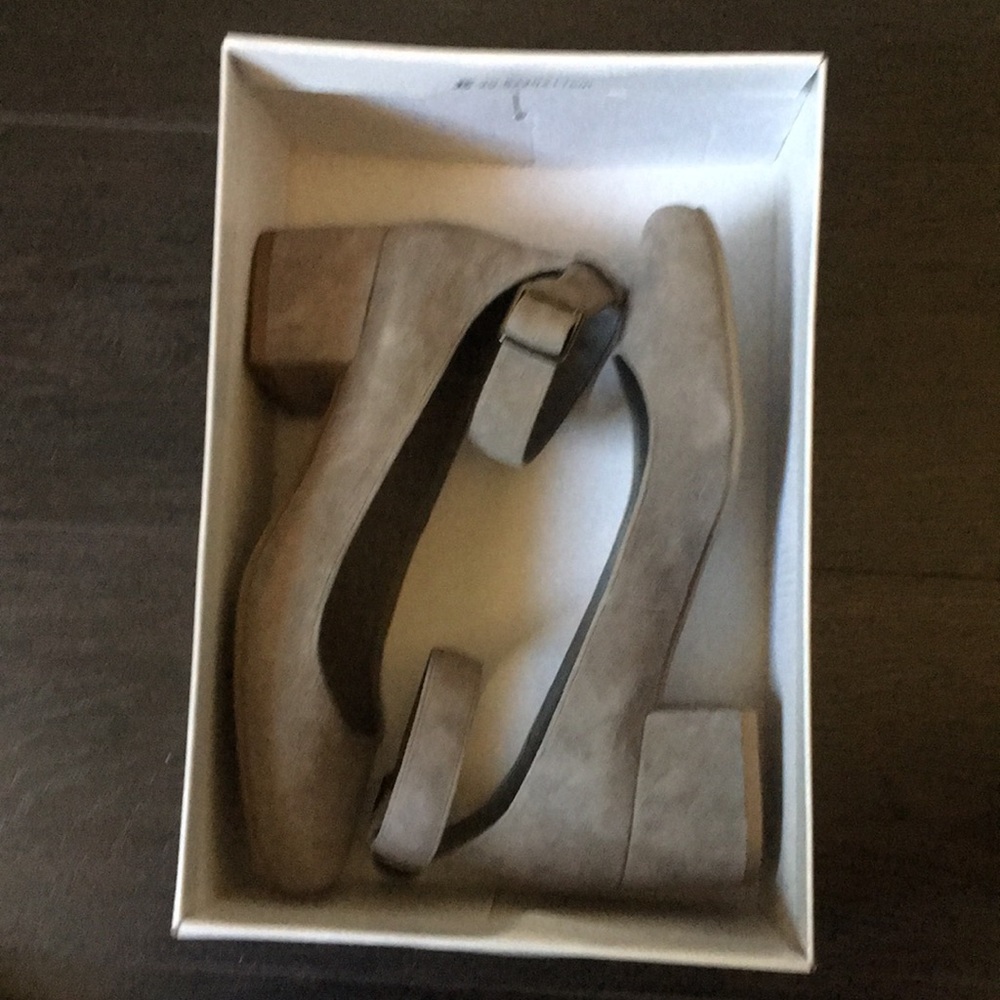 Shoes - Picture 3 of 3